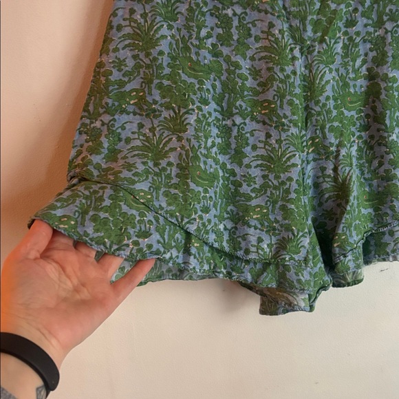 Anthropologie |ETT:TWA Simone Tiered Green Botanical Print Shorts Sz S - Picture 10 of 13